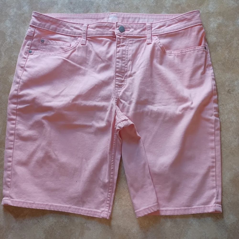 Baby pink 16 medium women's shorts